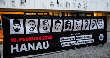 Mahnwache vor Hessischem Landtag